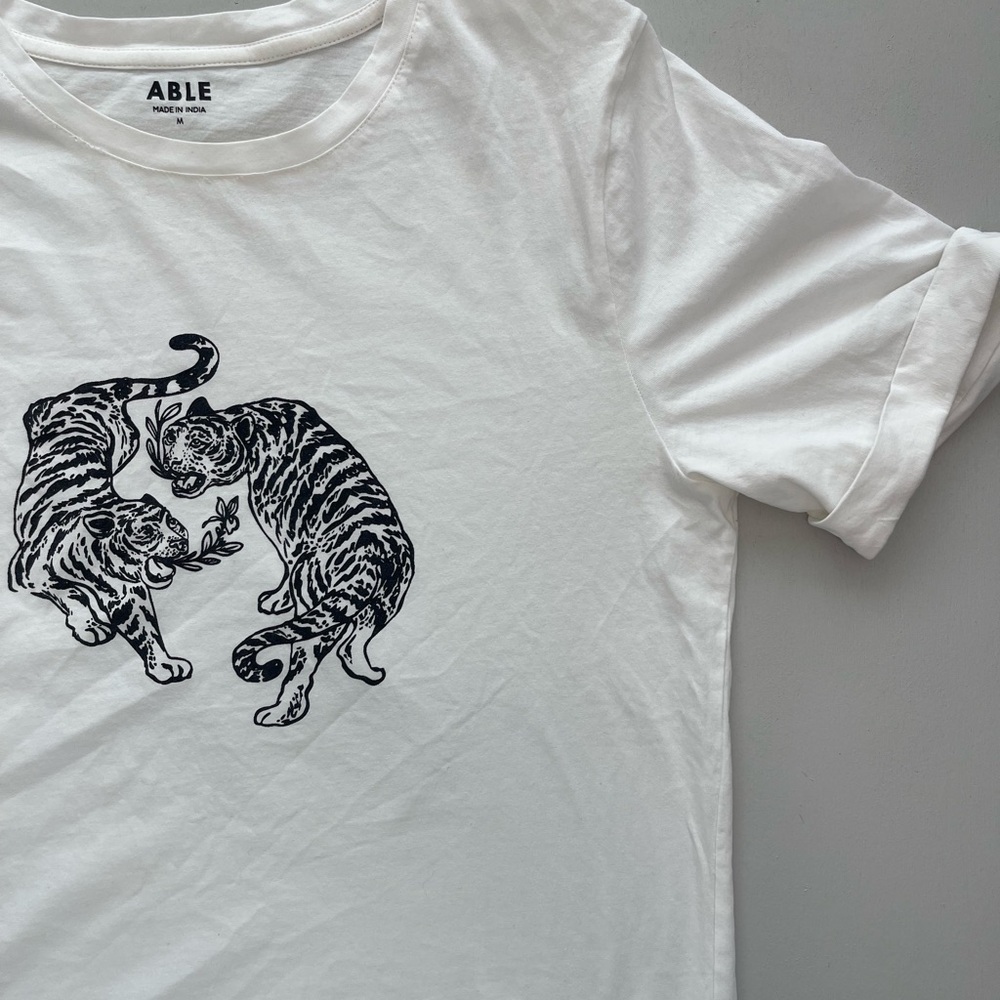 ABLE Tiger Tee Size M
